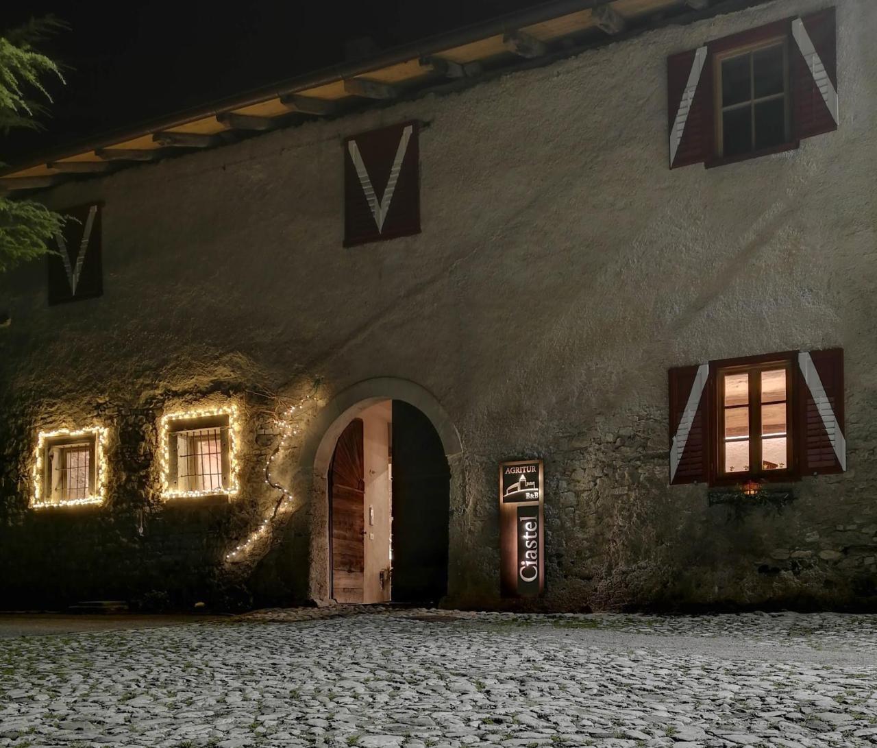 Agritur Ciastel Villa Sanzeno Kültér fotó